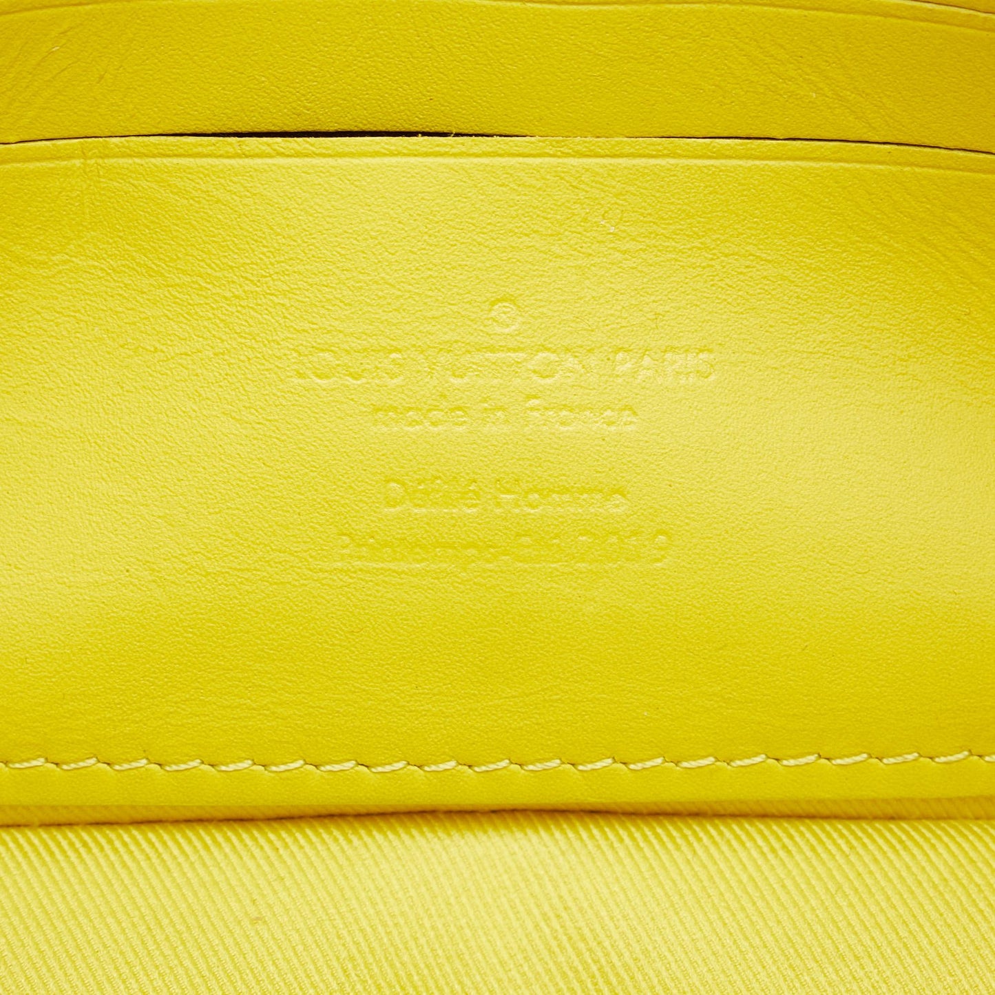 Louis Vuitton Monogram Taurillon Pochette Volga (SHG-DIyem0)