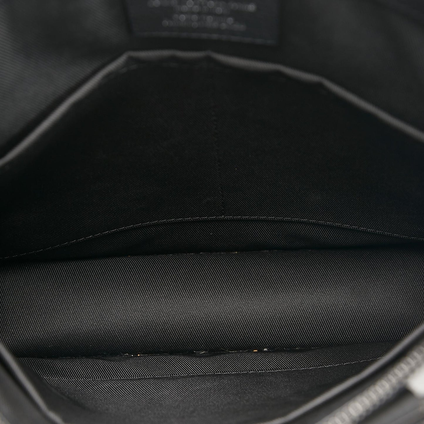 Louis Vuitton Monogram Taurillon Sac Plat (SHG-YouJrv)