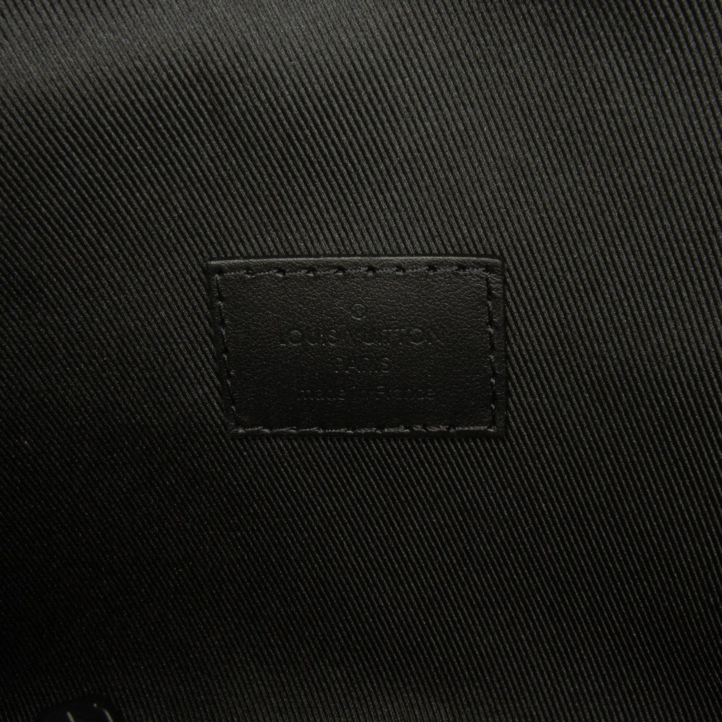 Louis Vuitton Monogram Taurillon Steamer Wearable Wallet (SHG-v0dtJ5)