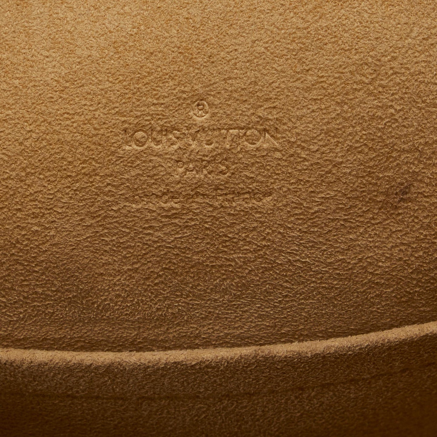 Louis Vuitton Monogram Theda GM (SHG-syVGYq)