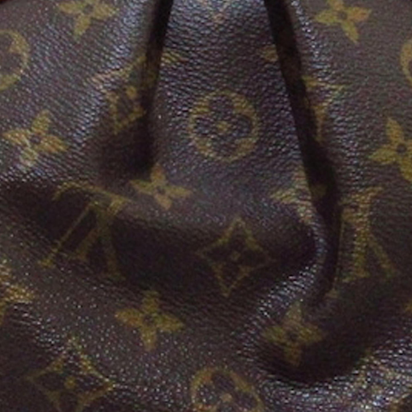 Louis Vuitton Monogram Tivoli GM (SHG-GYYUE3)