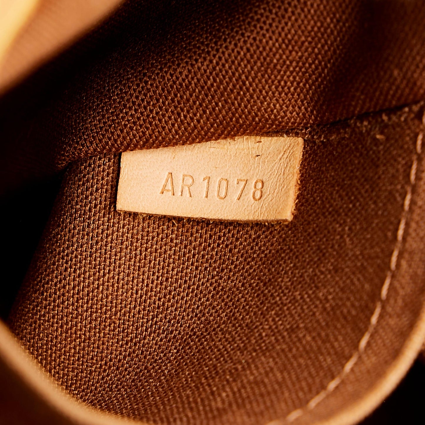 Louis Vuitton Monogram Tivoli PM (SHG-GCwqFQ)