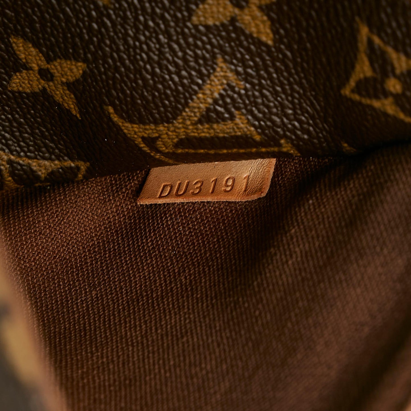 Louis Vuitton Monogram Totally PM (SHG-Xfc5gw)