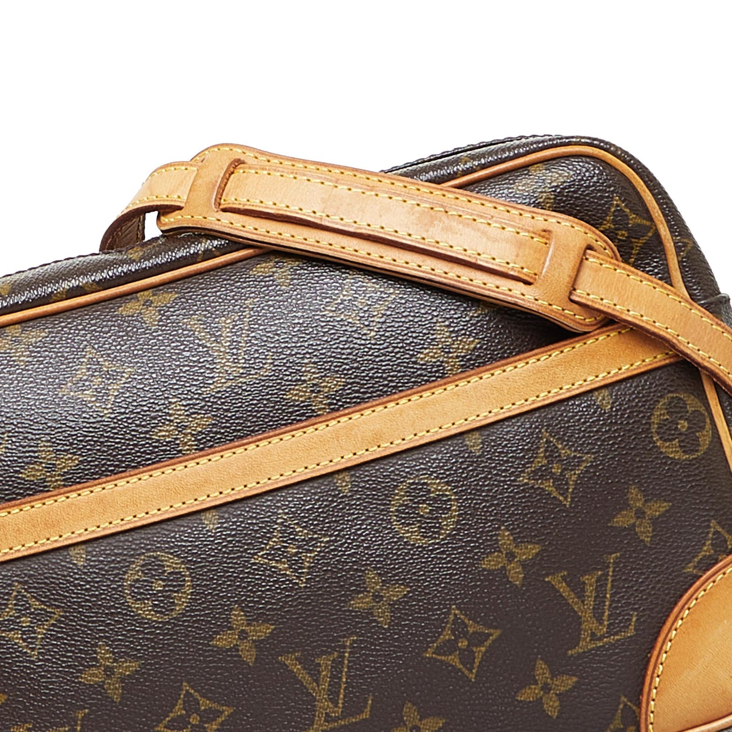 Louis Vuitton Monogram Trocadero 27 (SHG-OuylxN)