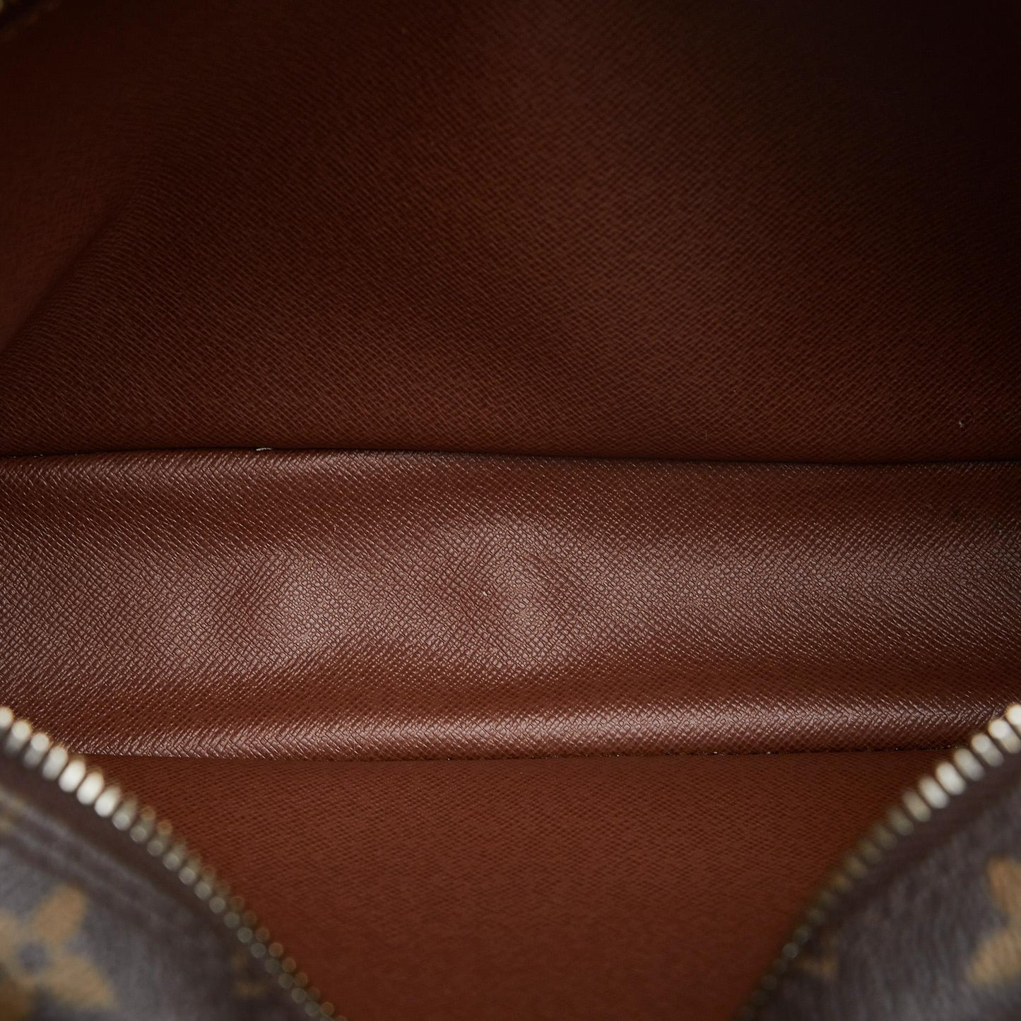 Louis Vuitton Monogram Trocadero 27 (SHG-kJwIEA)