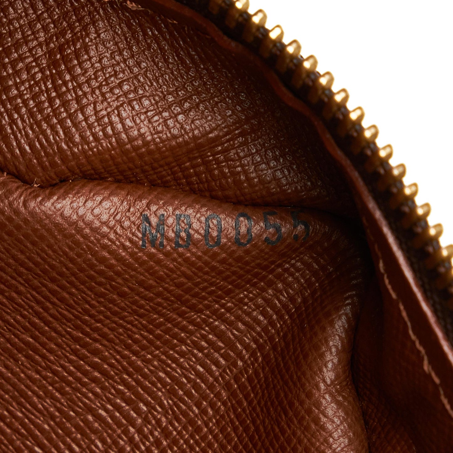 Louis Vuitton Monogram Trocadero 27 (SHG-fFD4TE)