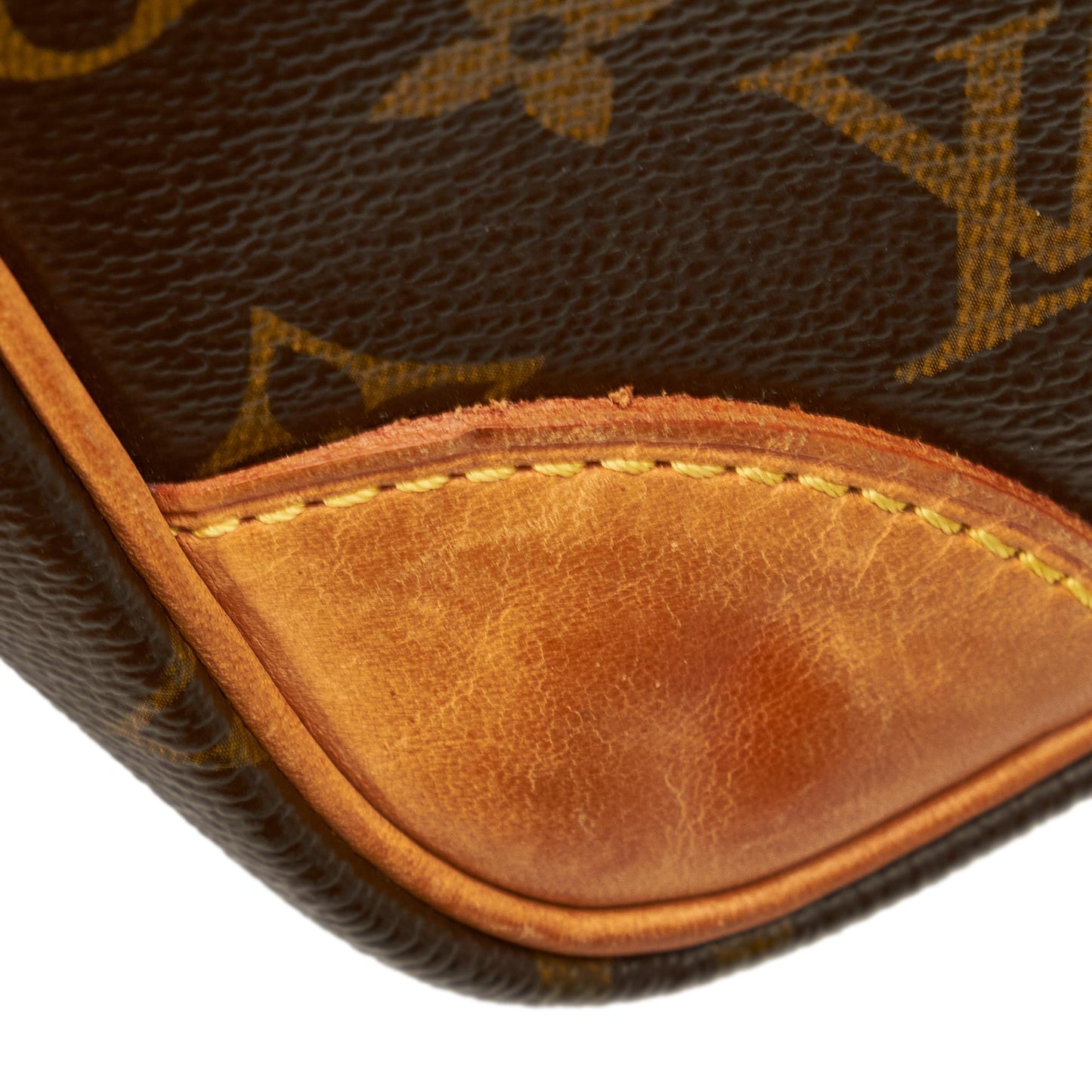 Louis Vuitton Monogram Trocadero 27 (SHG-fFD4TE)