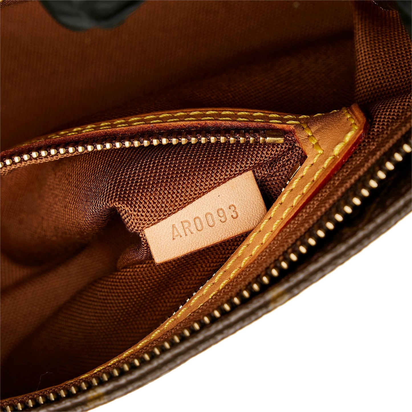 Louis Vuitton Monogram Trotteur (SHG-ydbVpM)