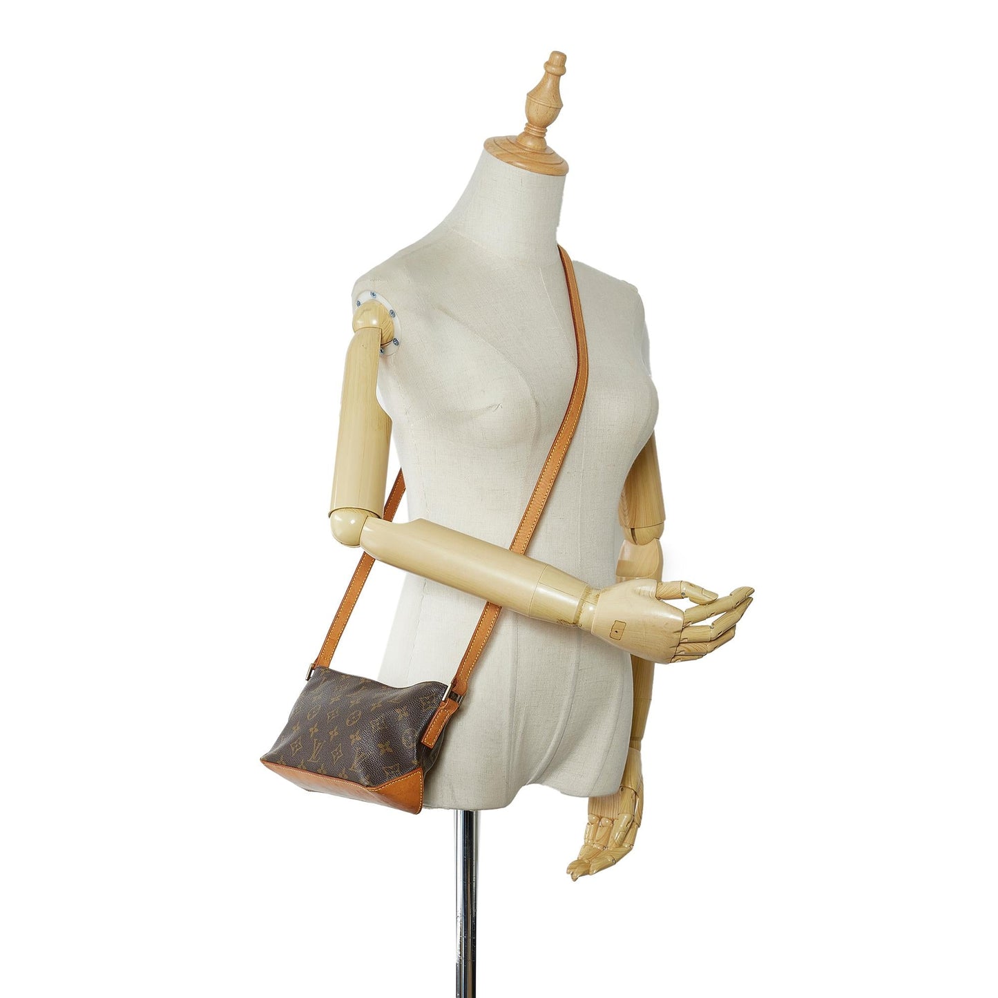 Louis Vuitton Monogram Trotteur (SHG-tO6bVz)