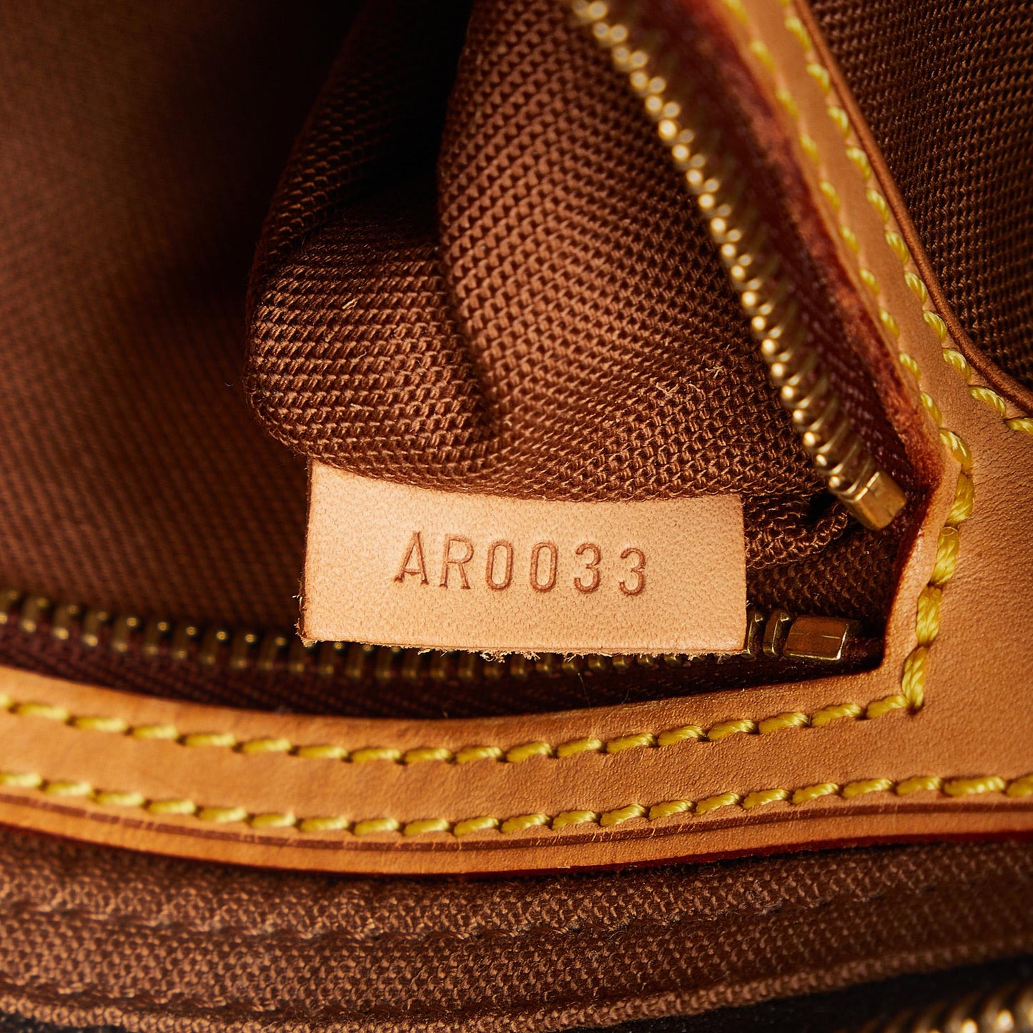 Louis Vuitton Monogram Trotteur (SHG-kxxeIY)