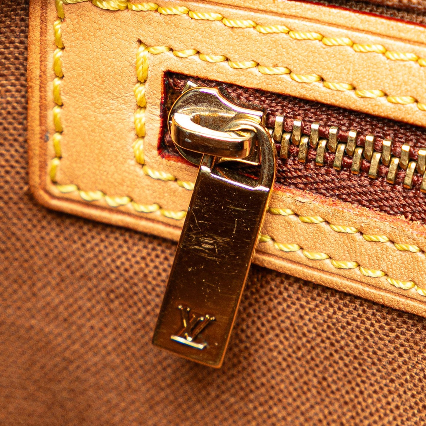 Louis Vuitton Monogram Trotteur (SHG-yNNpBm)