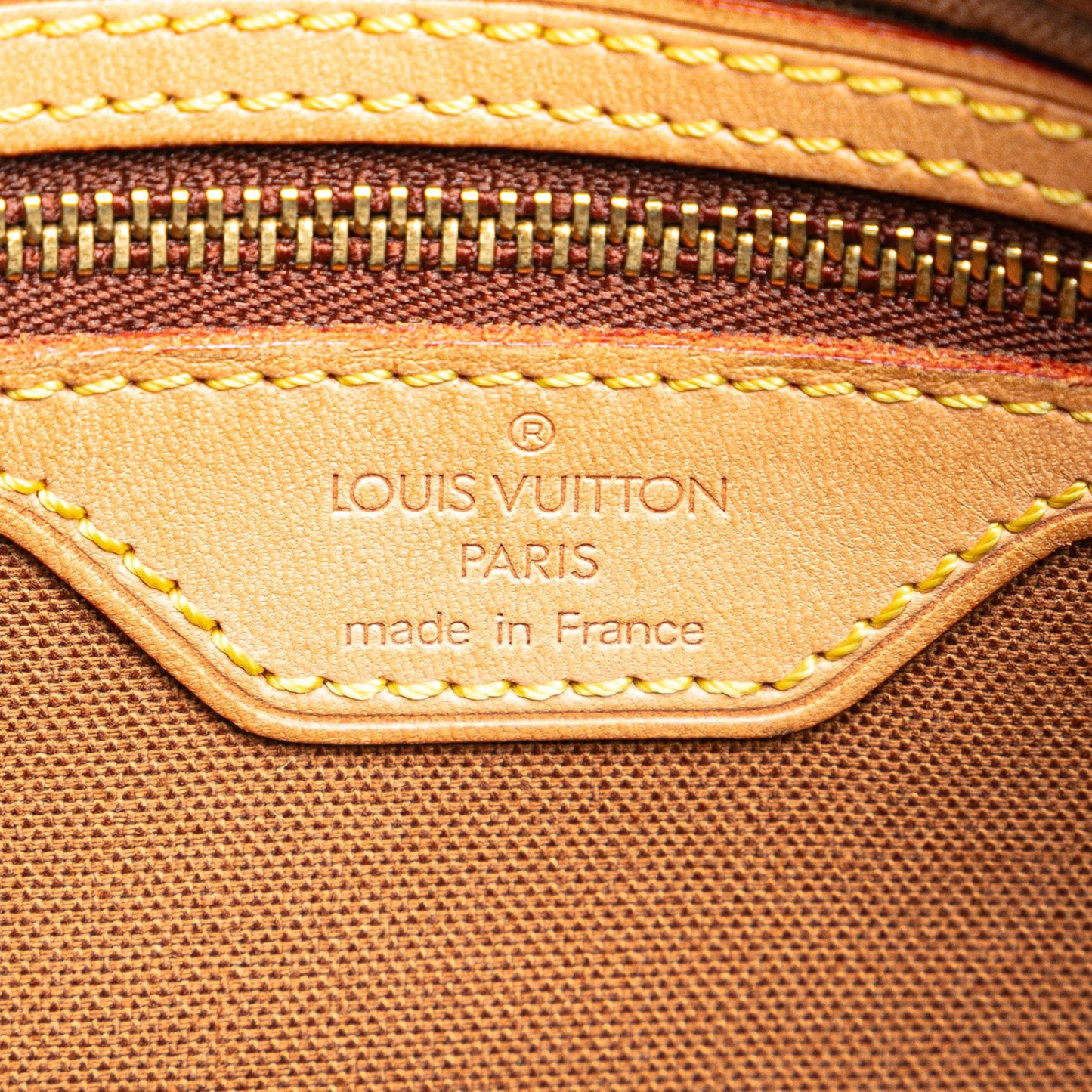 Louis Vuitton Monogram Trotteur (SHG-yNNpBm)