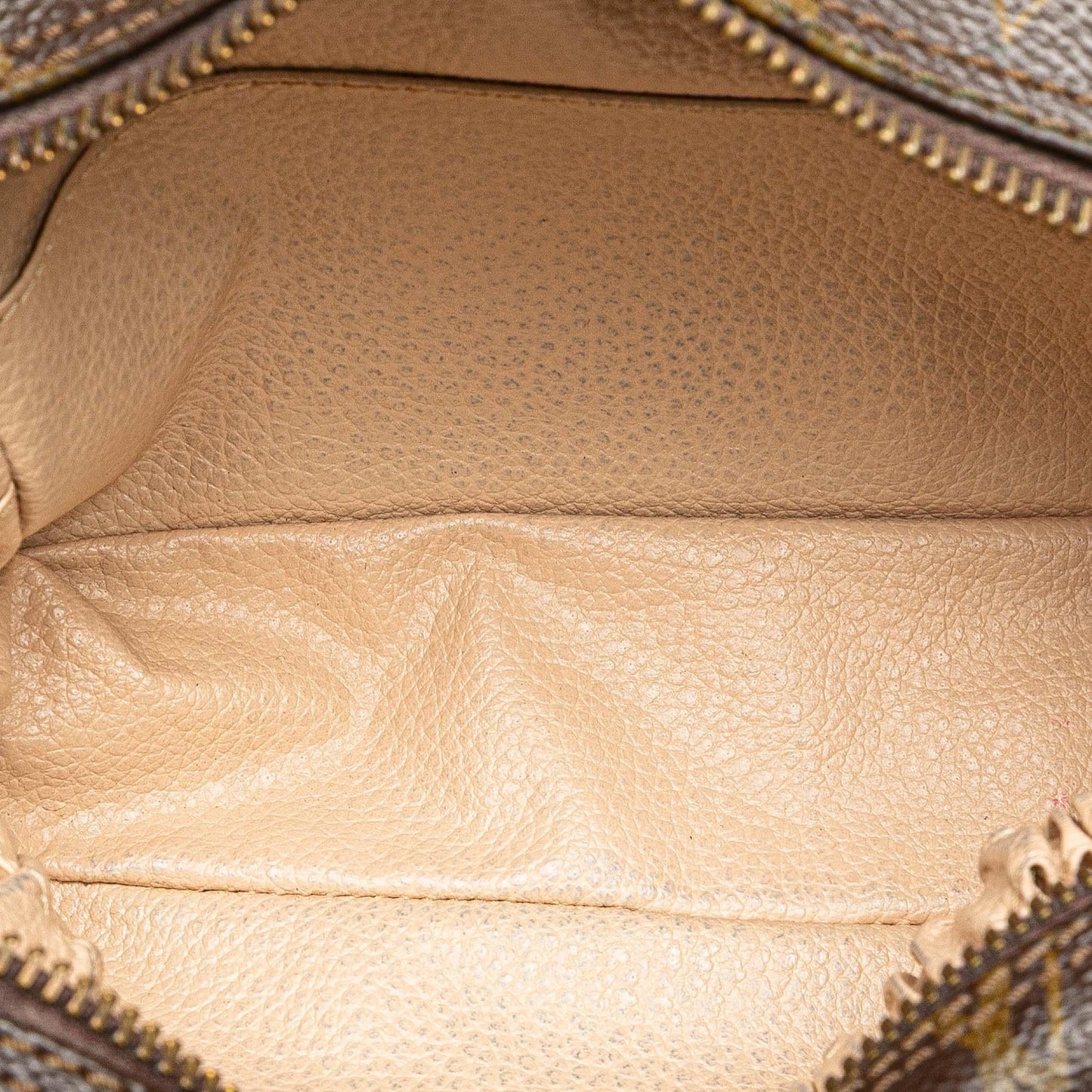 Louis Vuitton Monogram Trousse Toilette 18