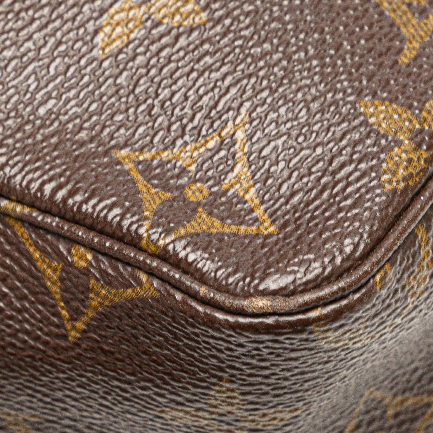 Louis Vuitton Monogram Trousse Toilette 18
