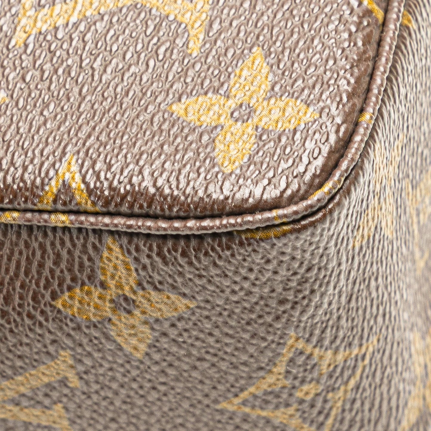 Louis Vuitton Monogram Trousse Toilette 23