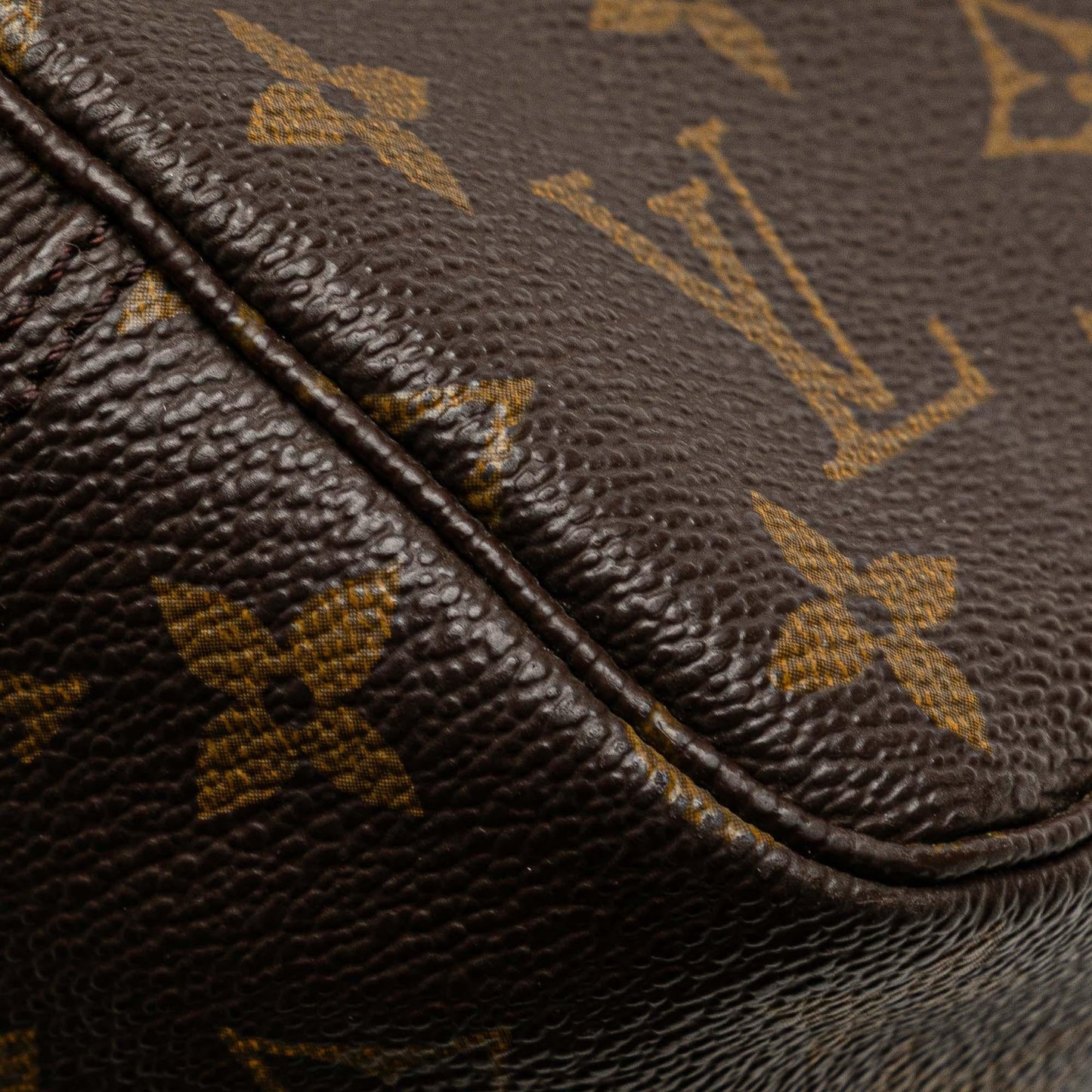 Louis Vuitton Monogram Trousse Toilette 23