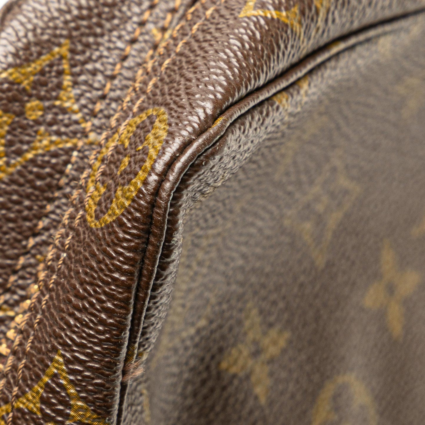Louis Vuitton Monogram Trousse Toilette 23
