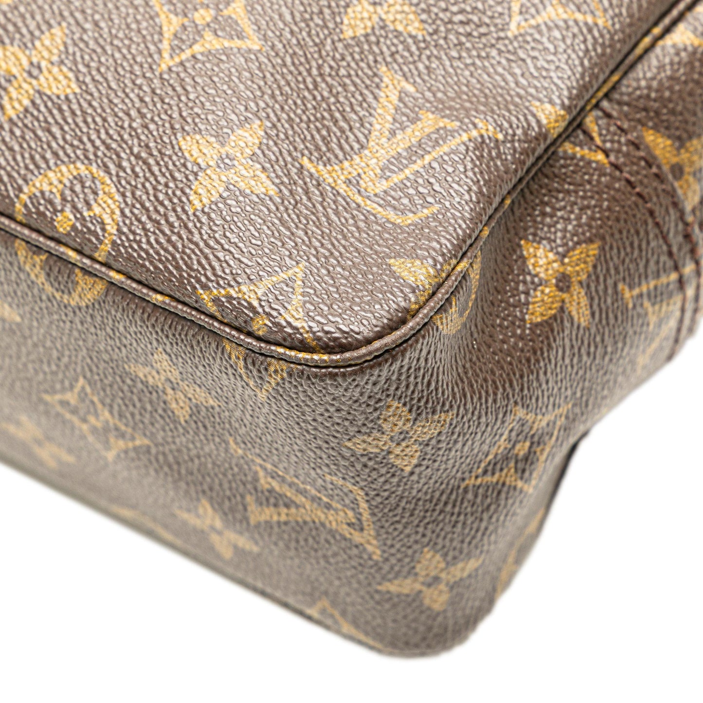 Louis Vuitton Monogram Trousse Toilette 28