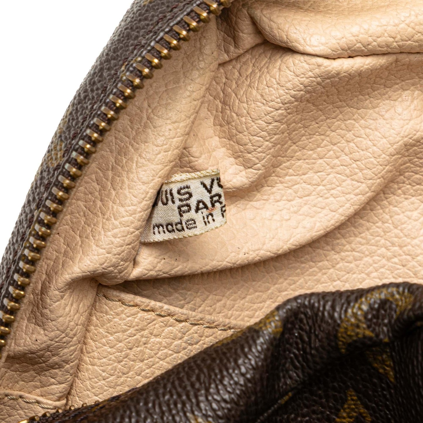 Louis Vuitton Monogram Trousse Toilette 28