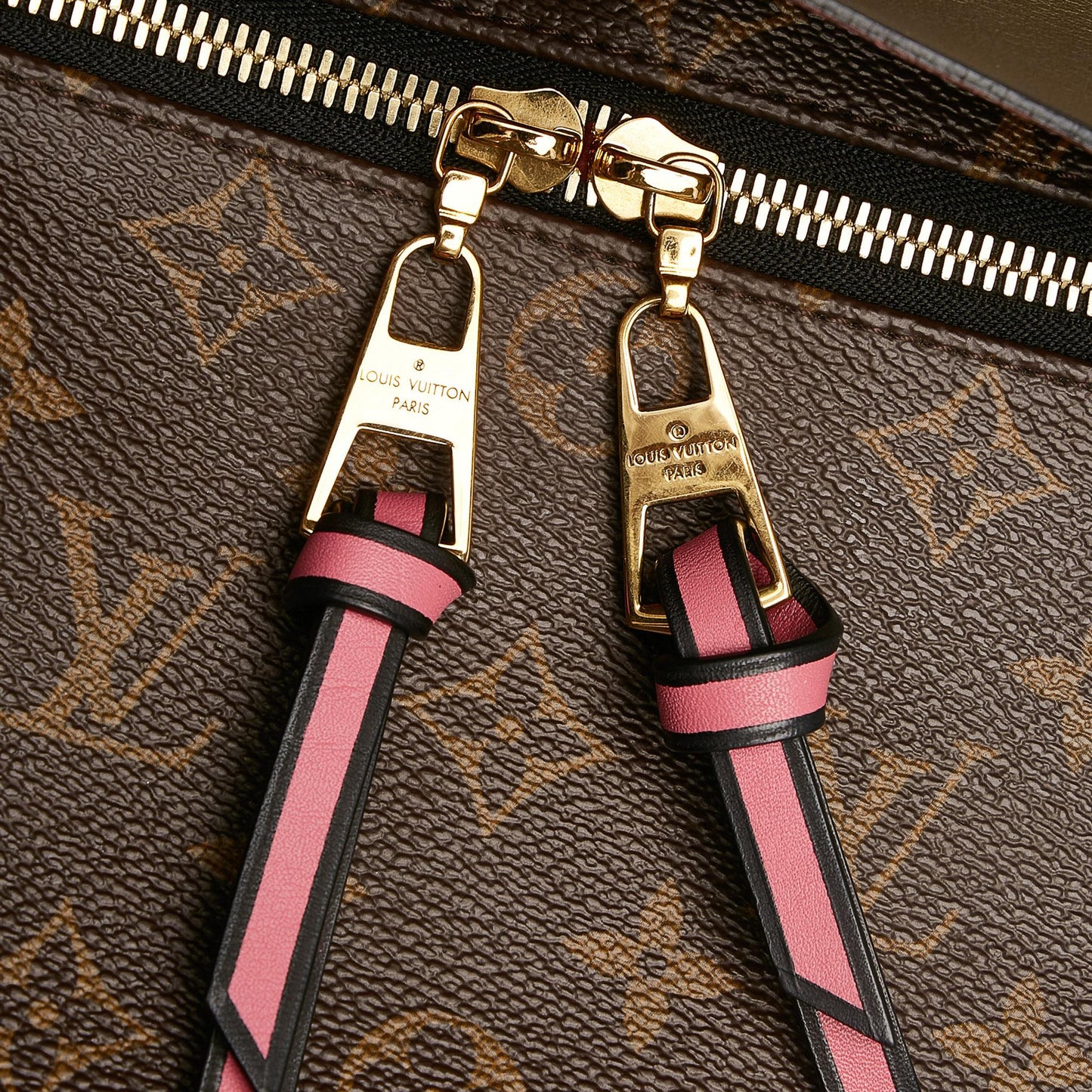 Louis Vuitton Monogram Tuileries Besace (SHG-35340)