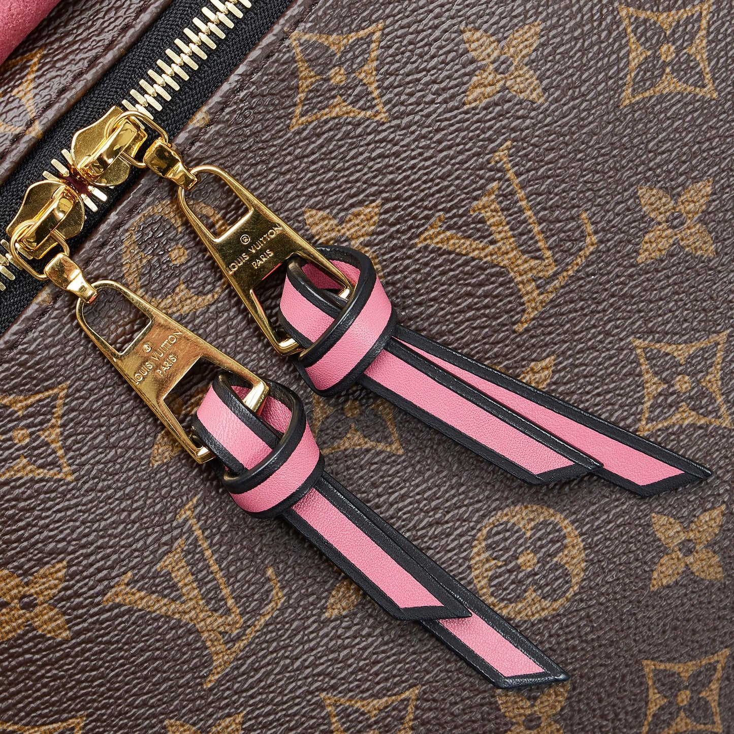 Louis Vuitton Monogram Tuileries Besace (SHG-JmTm5l)