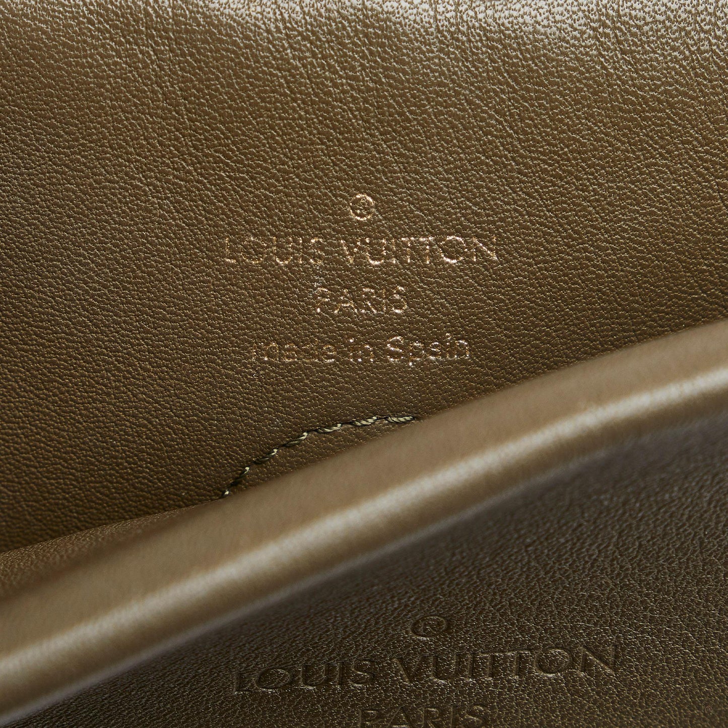 Louis Vuitton Monogram Tuileries Besace (SHG-GSD9ec)