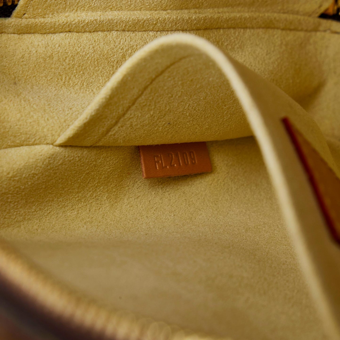 Louis Vuitton Monogram Valisette BB (SHG-FGetC7)