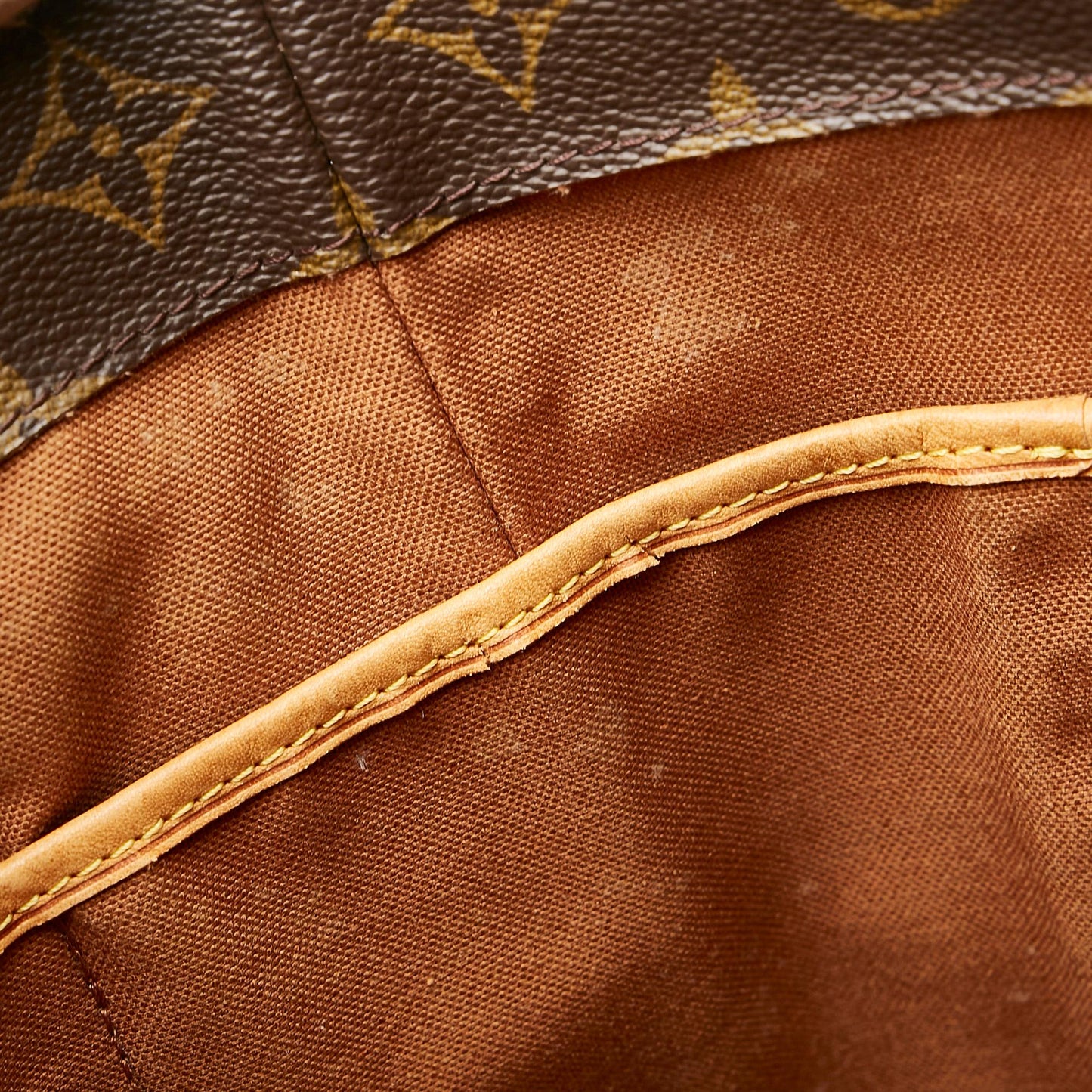 Louis Vuitton Monogram Vavin GM (SHG-ozaA2V)