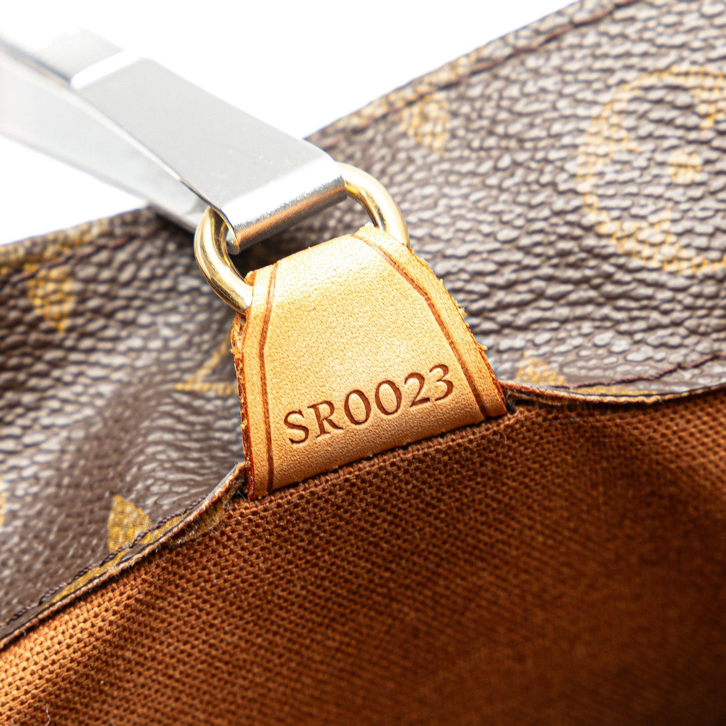 Louis Vuitton Monogram Vavin GM (SHG-mlbEsN)