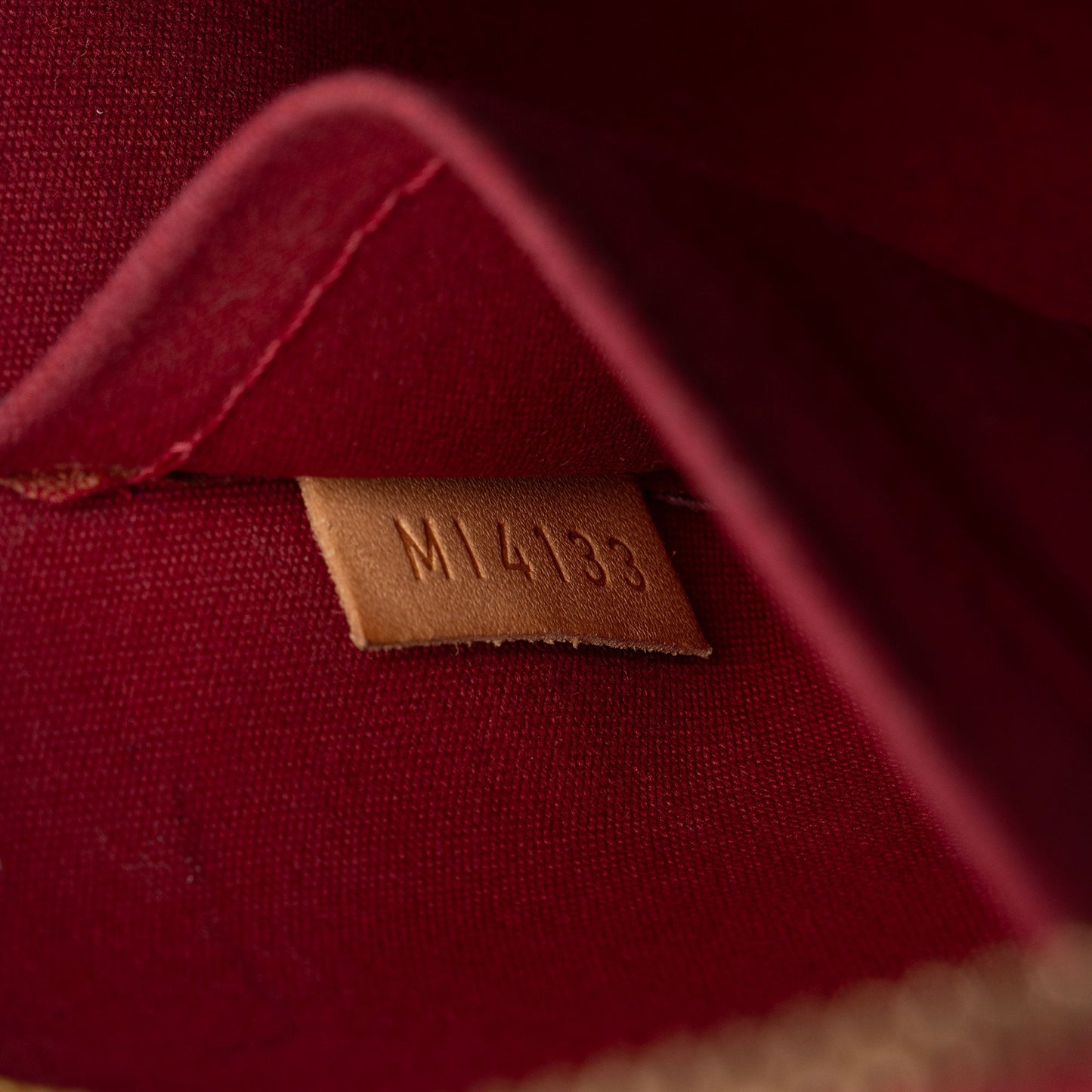 Louis Vuitton Monogram Vernis Alma BB Satchel (SHF-vZDusC)