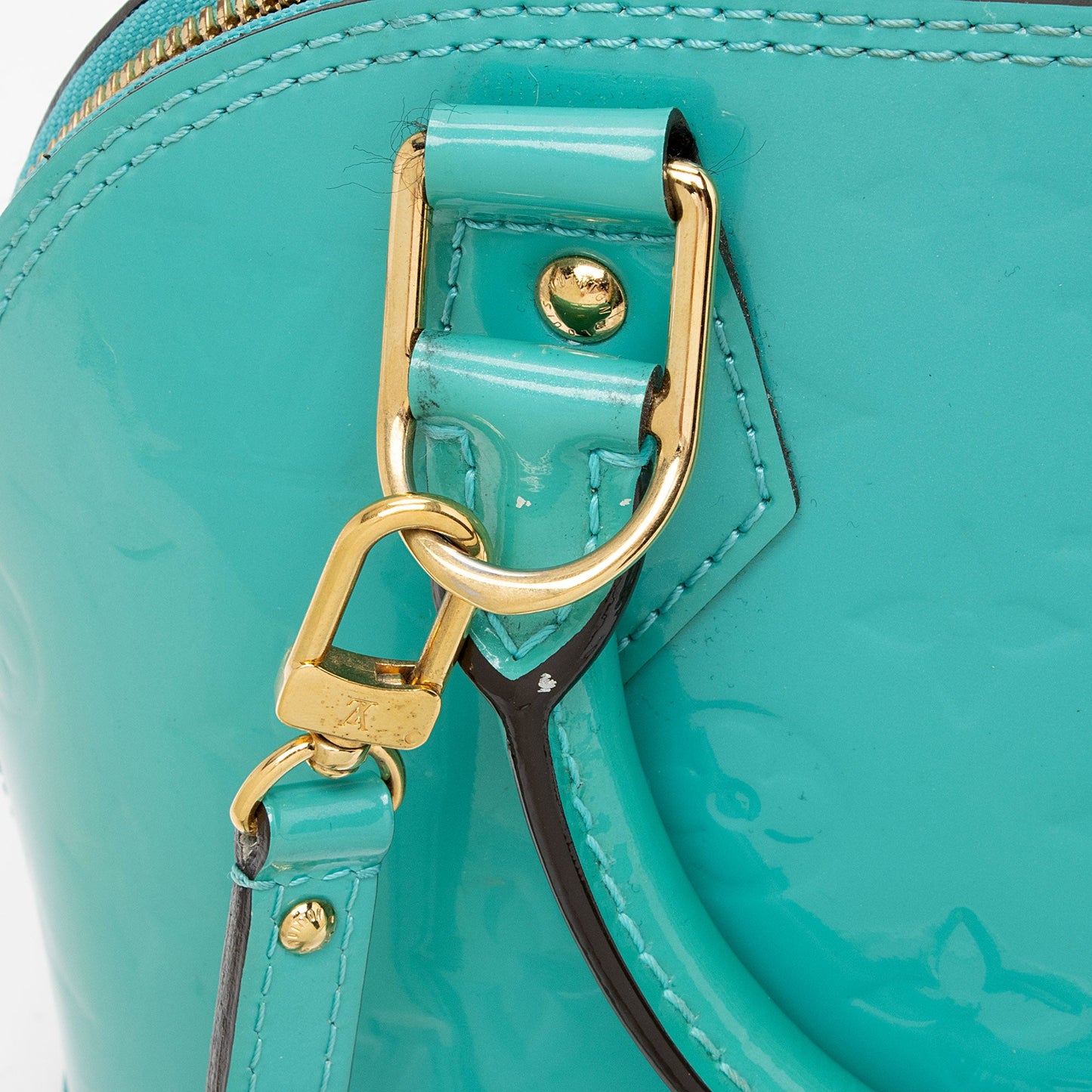 Louis Vuitton Monogram Vernis Alma BB Satchel (SHF-gUoqli)
