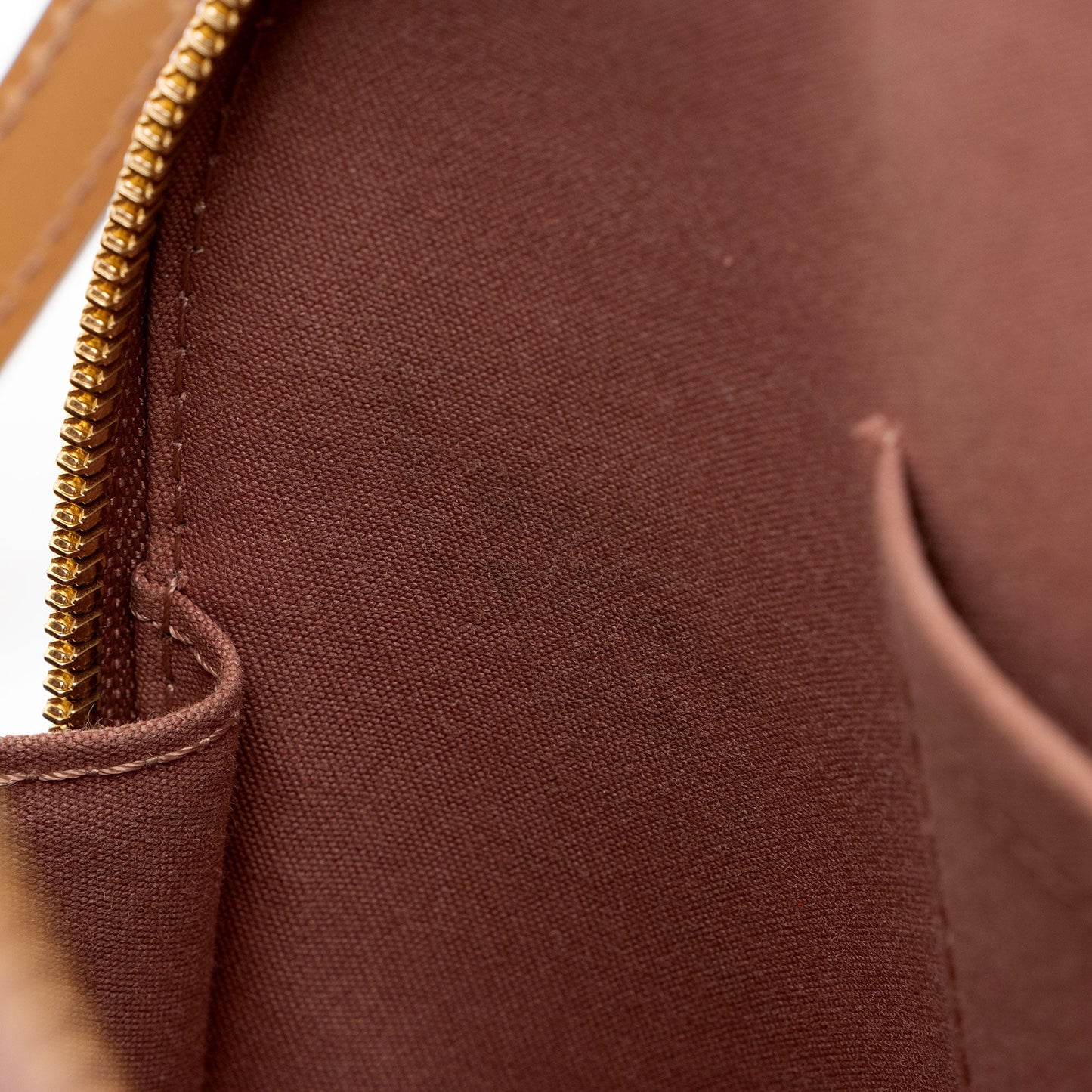 Louis Vuitton Monogram Vernis Alma BB Satchel (SHF-WrgZSd)