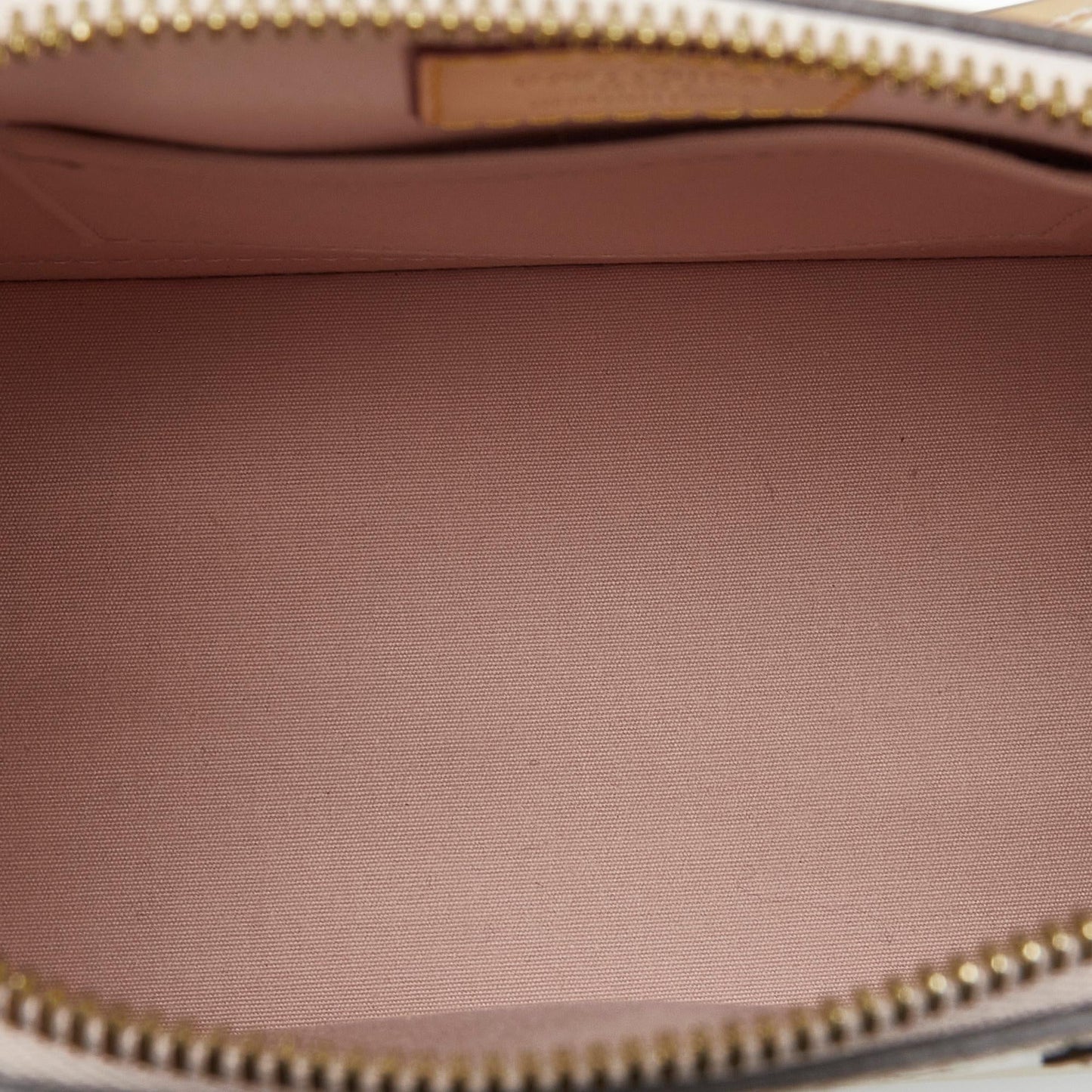 Louis Vuitton Monogram Vernis Alma BB (SHG-KbY5nW)