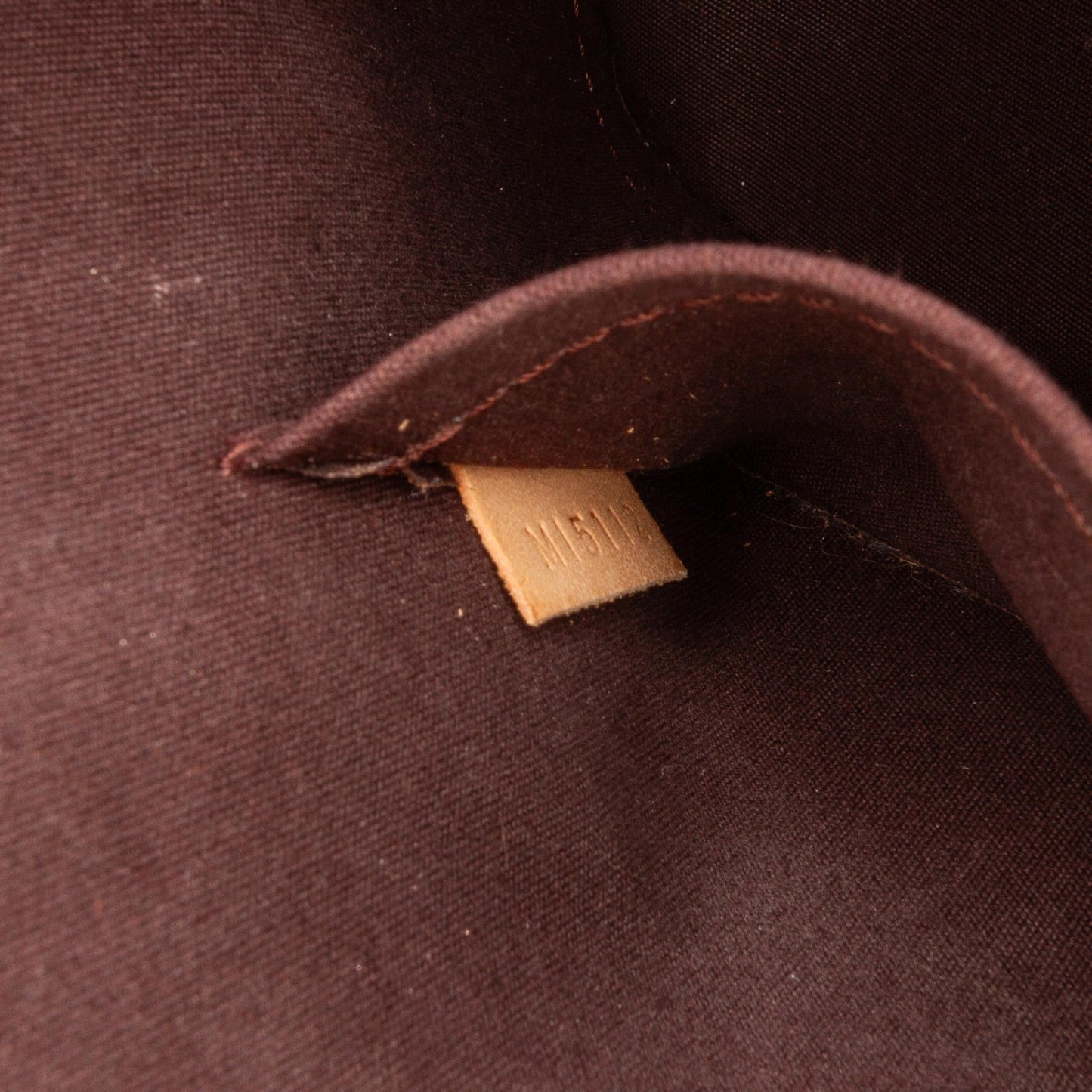 Louis Vuitton Monogram Vernis Alma BB (SHG-PvmuQo)