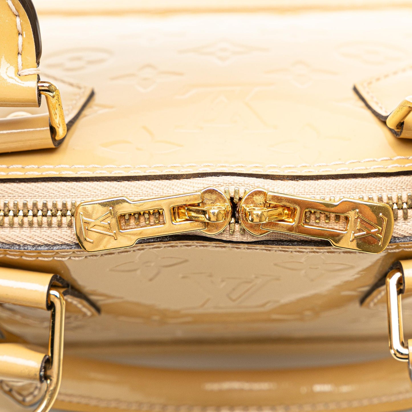 Louis Vuitton Monogram Vernis Alma BB