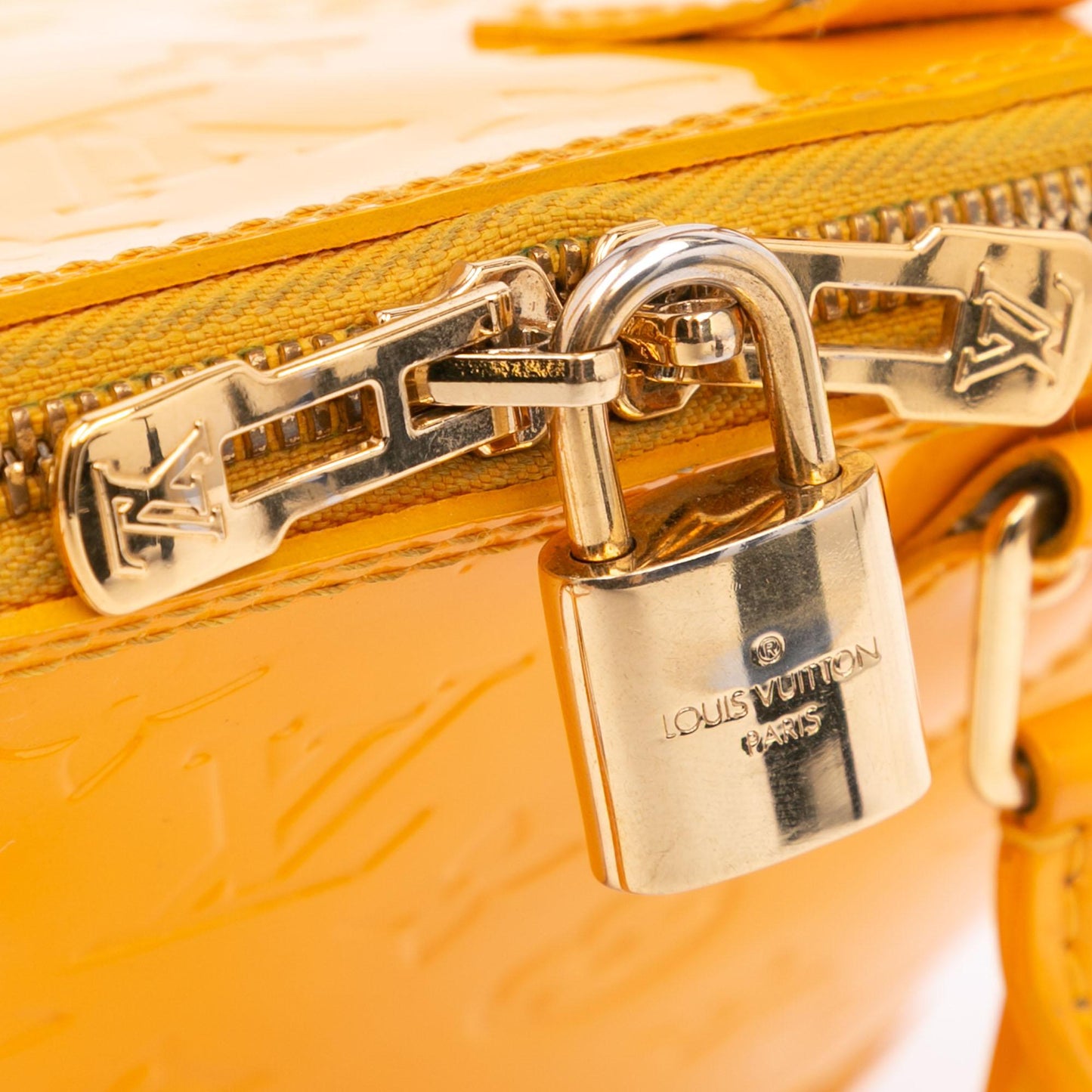 Louis Vuitton Monogram Vernis Alma BB