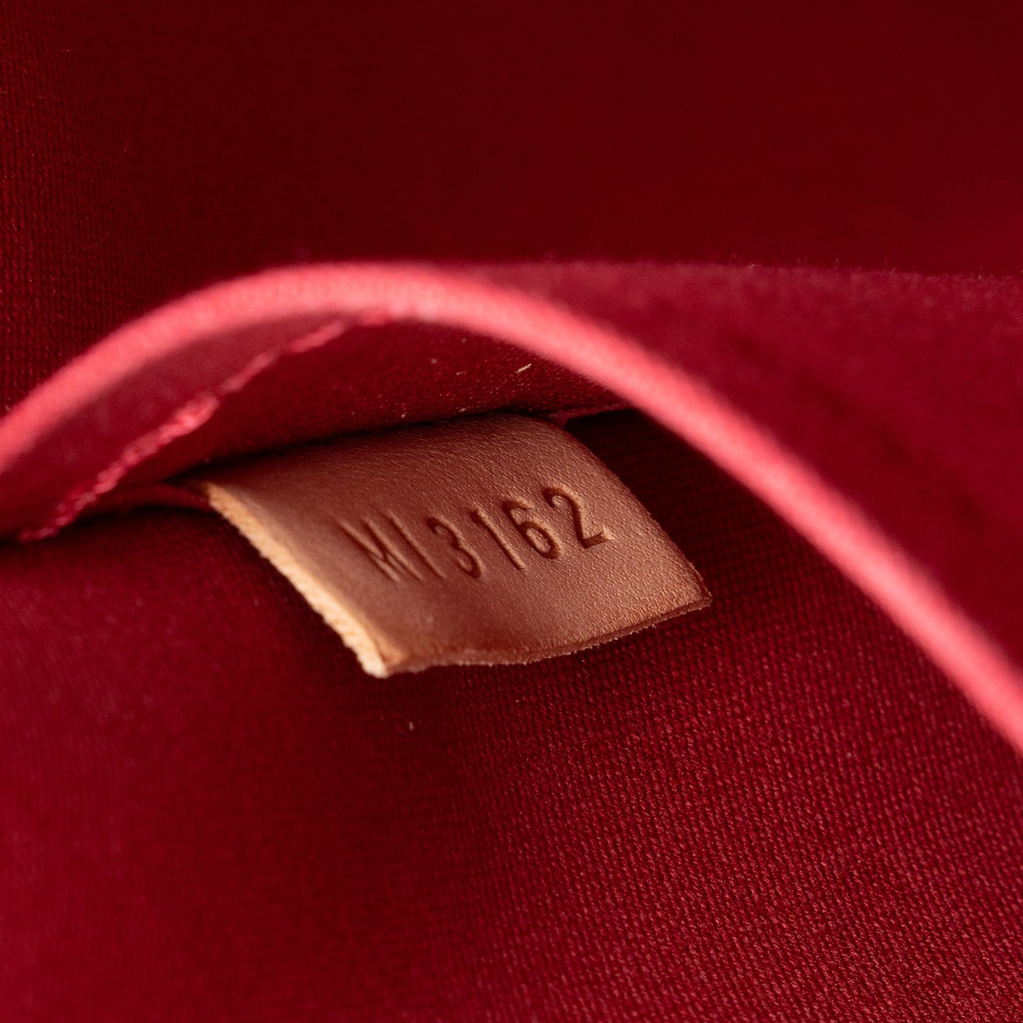 Louis Vuitton Monogram Vernis Alma GM Satchel (SHF-23700)