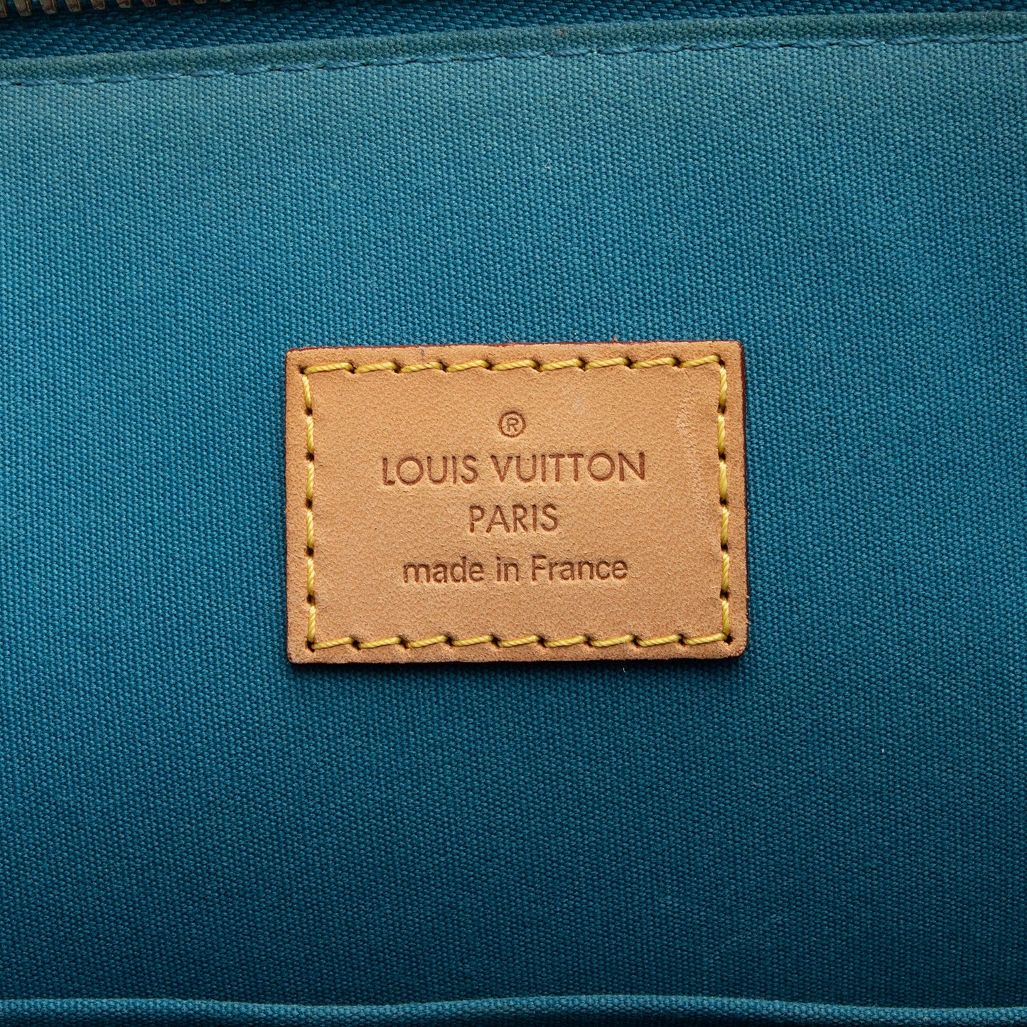 Louis Vuitton Monogram Vernis Alma GM Satchel (SHF-Z4HtXk)