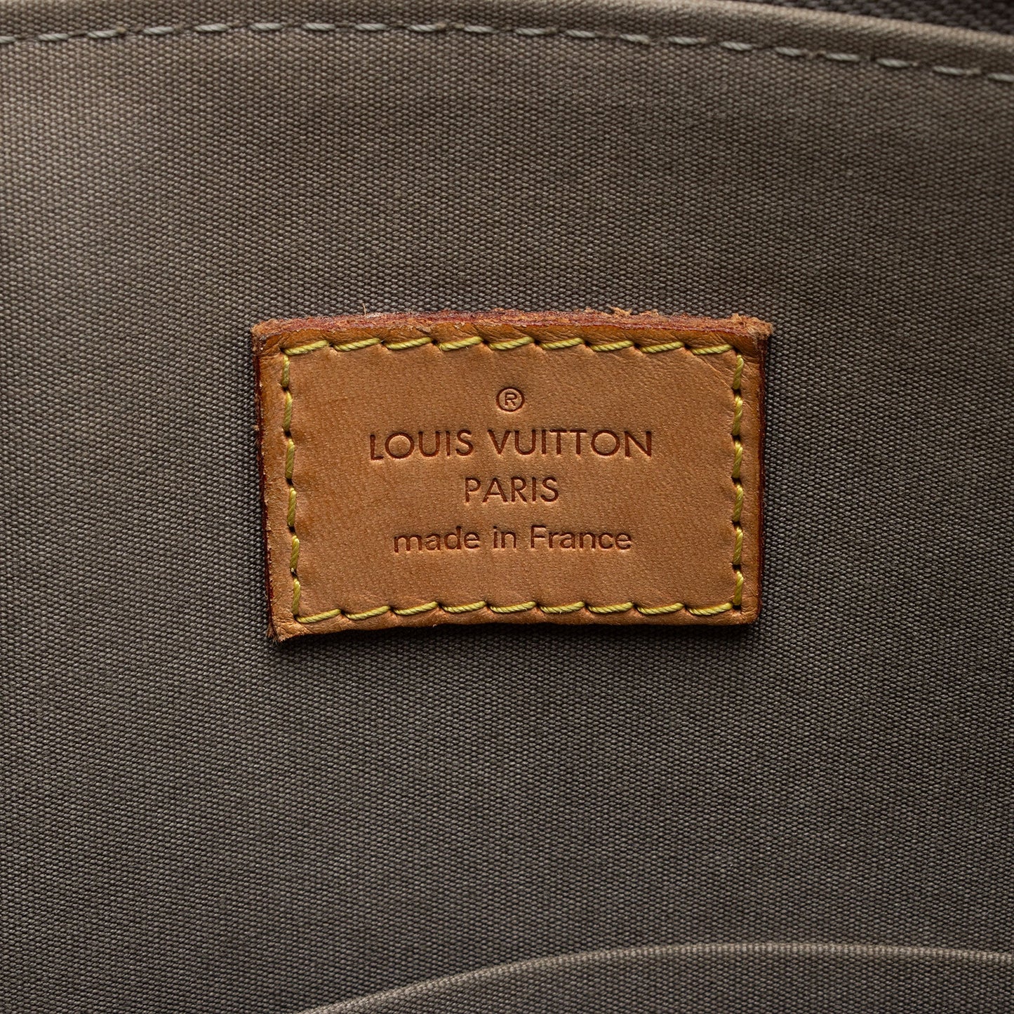Louis Vuitton Monogram Vernis Alma GM Satchel (SHF-pjW87V)