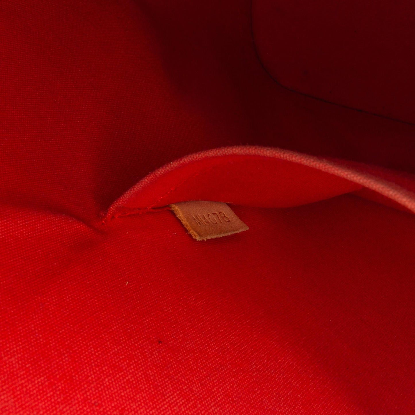 Louis Vuitton Monogram Vernis Alma GM (SHG-5mS6wP)