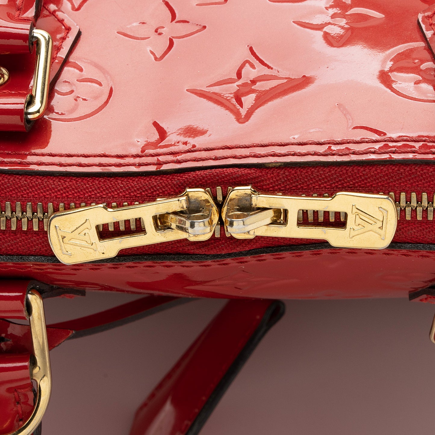 Louis Vuitton Monogram Vernis Alma PM Satchel (SHF-N7kVSA)