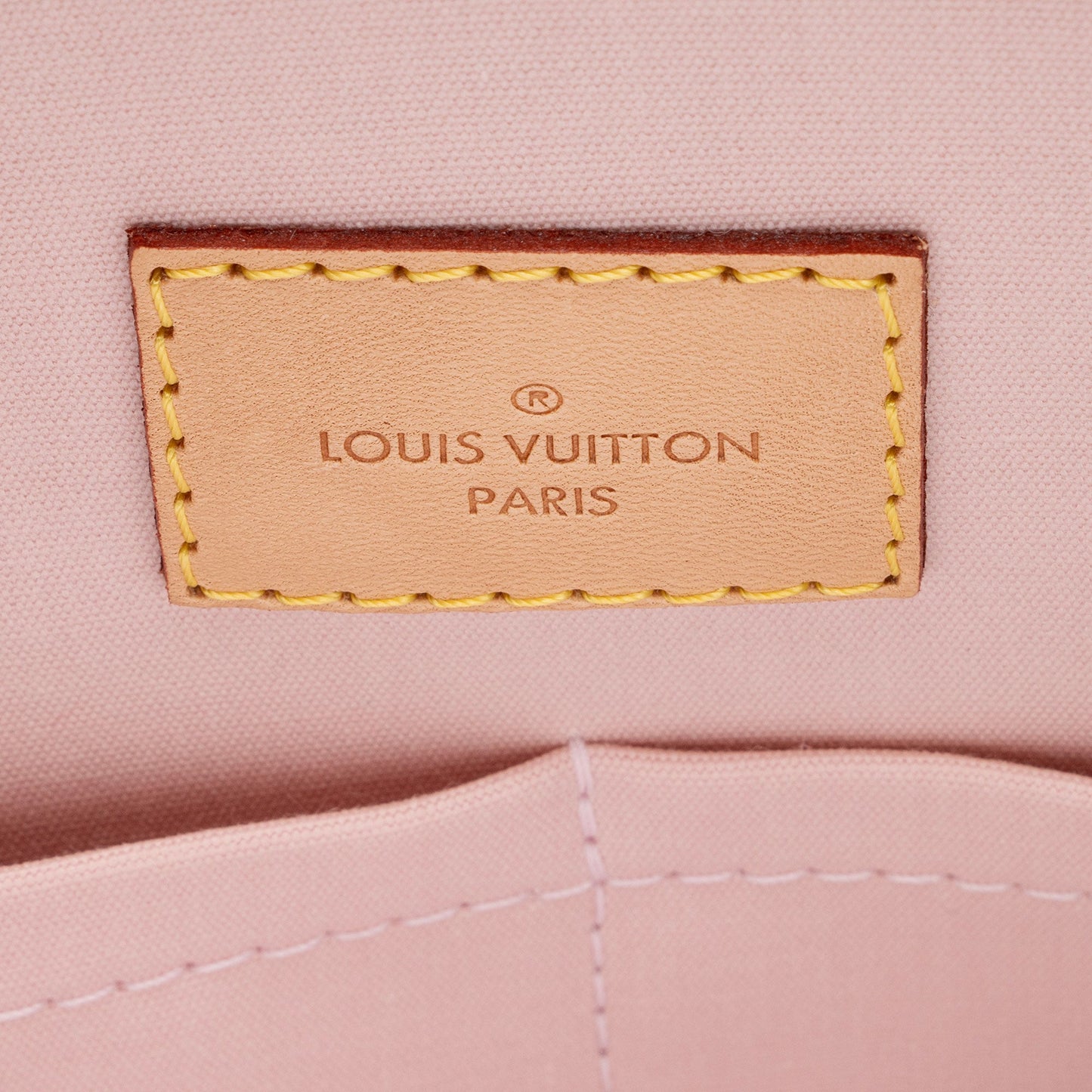 Louis Vuitton Monogram Vernis Alma PM Satchel (SHF-D9F4mc)