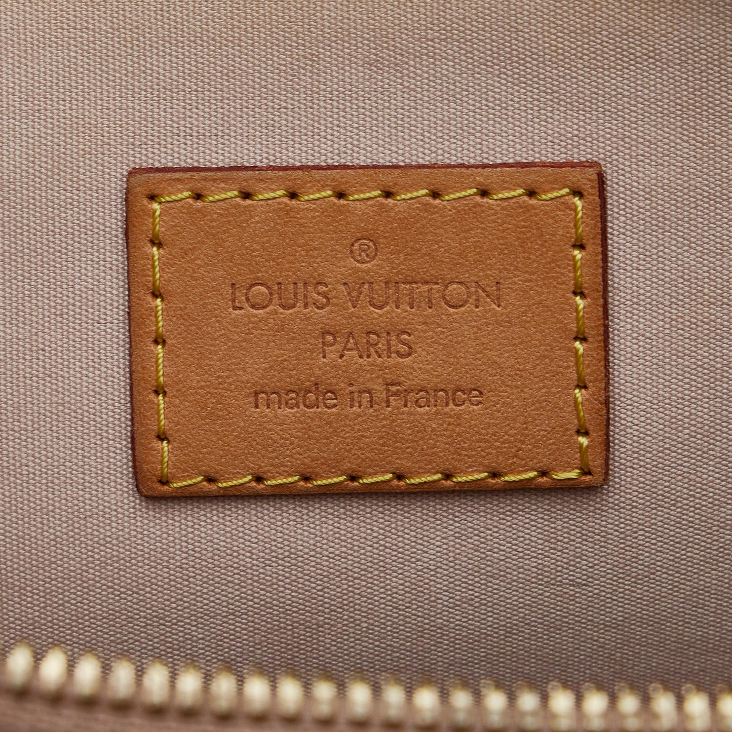 Louis Vuitton Monogram Vernis Alma PM (SHG-Xt3lPT)