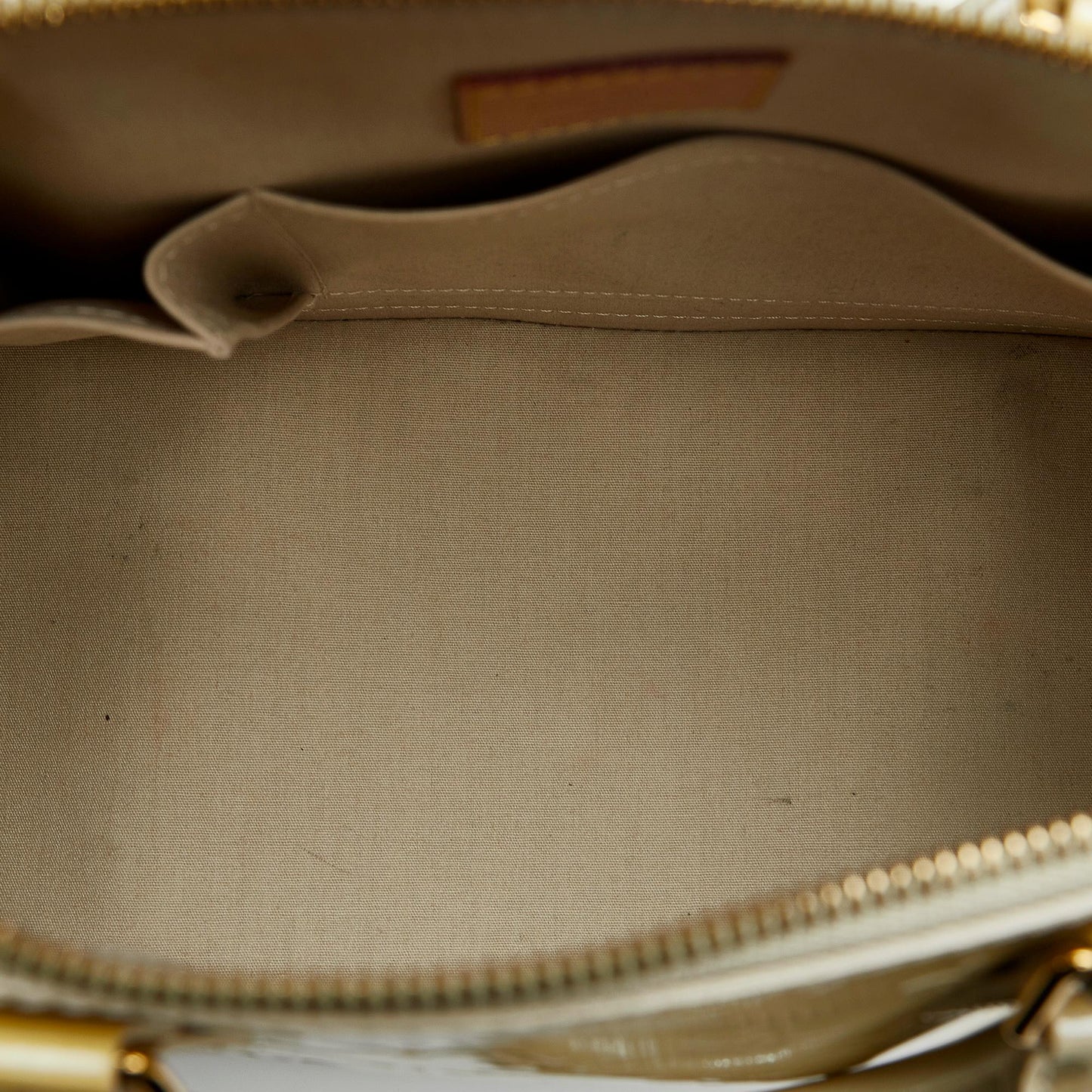 Louis Vuitton Monogram Vernis Alma PM (SHG-Pkok7A)