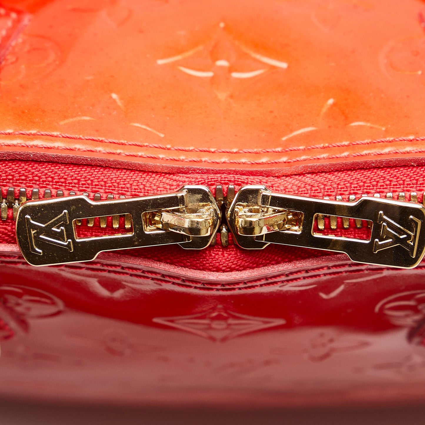 Louis Vuitton Monogram Vernis Alma PM (SHG-2TtoxB)