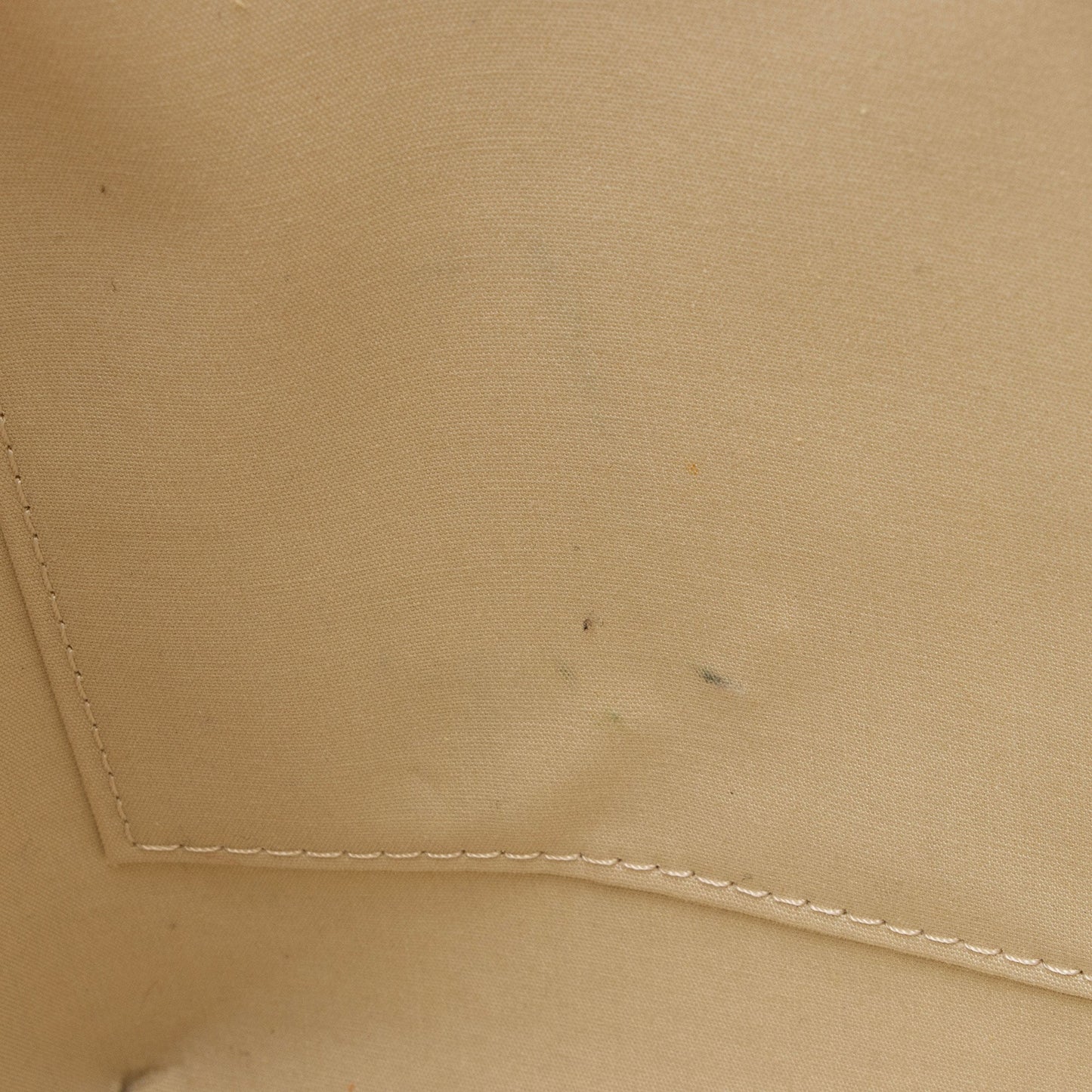 Louis Vuitton Monogram Vernis Avalon MM Tote (SHF-MeohNY)