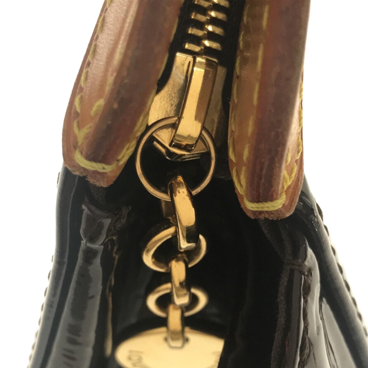 Louis Vuitton Monogram Vernis Brea MM (SHG-emSPes)