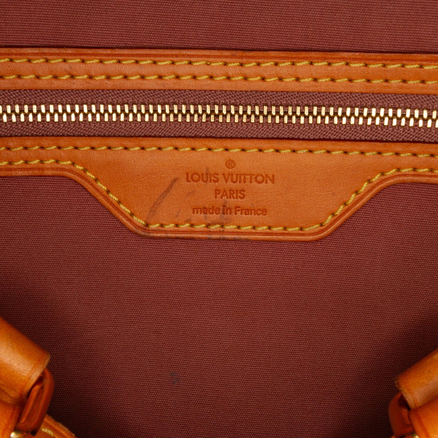 Louis Vuitton Monogram Vernis Brea MM (SHG-HJvMAH)