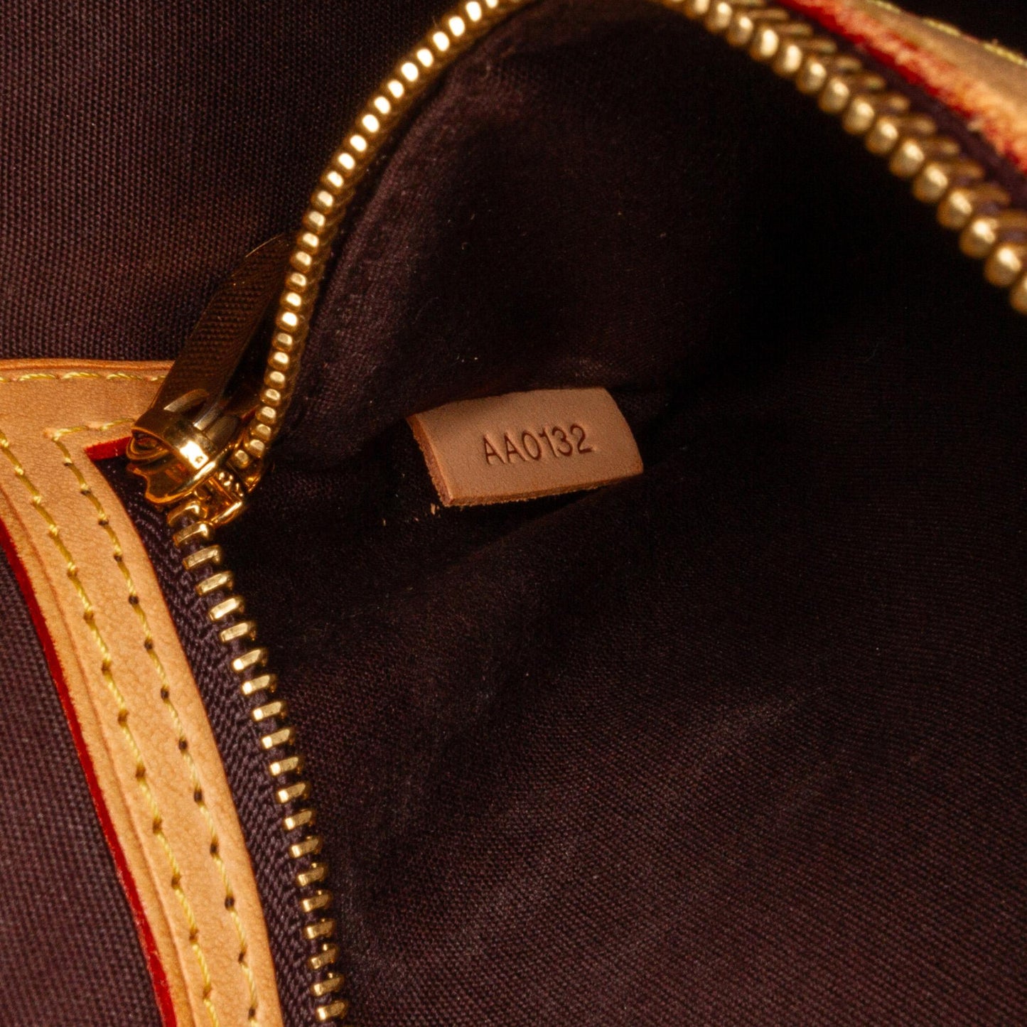 Louis Vuitton Monogram Vernis Brea MM (SHG-Ng1XKo)