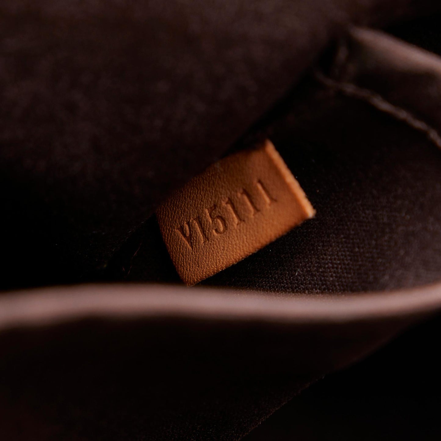 Louis Vuitton Monogram Vernis Brea MM (SHG-OqUUSZ)